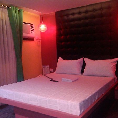 Icon Hotel Manila Quarto foto